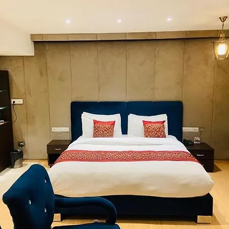 Hotel Signature Grand-3